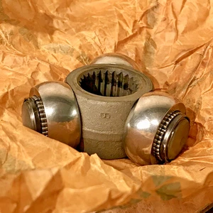 MOPAR 4384709 Tripod Joint CV Inner Axle OEM NOS Chrysler Dodge France Made - Bild 1 von 9