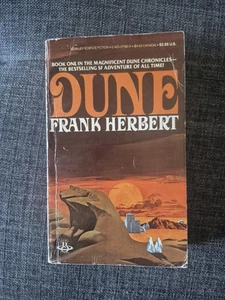 Dune Frank Herbert PB Berkeley Medallion Edition 5th Printing 1977 - Bild 1 von 4