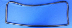TRIUMPH TR6 HARD TOP REAR SCREEN RUBBER SEAL 815534 TR Shop London Since 1974 - Picture 1 of 3