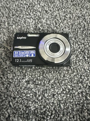 Sanyo VPC-X1200EX 12.1MP Compact Digital Camera Black Tested - Image 1 of 4