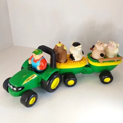 Ertl John Deere Tractor with Animals, Some Sound, Well Used Condition - Image 1 of 4