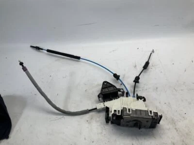 10 11 12 13 14 15 Mercedes-Benz C250 1.8L AT 2x2 Cerradura de pestillo de puerta trasera izquierda B Foto 1 de 4