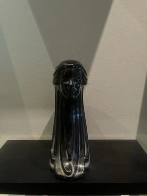 vintage black ceramic sculpture of a woman's head and flowing hair, Pick Up Only - Image 1 of 4