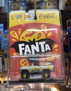 New M2 Machines 1/64 Fanta 1974 Chevrolet K5 Blazer Halloween Raw super Chase - Picture 1 of 1