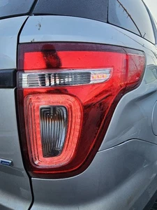 2013-2015 FORD EXPLORER PASSENGER SIDE TAIL LIGHT (QTR MTD): POLICE PACKAGE - Picture 1 of 12