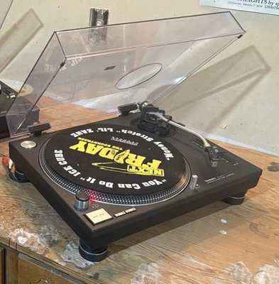 Technics Quarts Direct Drive Turntable System SL- 1210 MK2 - Image 1 of 4