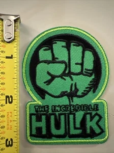 Green Hulk Fist (gestickter Bügelbild Patch) Kunst / Comics / Film / TV - Bild 1 von 3