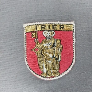 Mochila de nailon de fieltro con escudo TRIER Alemania recuerdo parche de esquí - Imagen 1 de 2