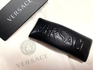 VERSACE VINTAGE 10s EMBOSSED LOGO LEATHER HAIR CLIP NAPPA BARRETTE ITALY BLACK - Bild 1 von 22