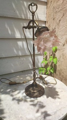 LAMPE DE TABLE / BUREAU INCLINABLE LAITON  AVEC SA TULIPE ART DECO Rose  - Photo 1/4