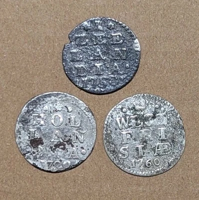 3 Pcs 1720 , 1750 , 1760 Netherlands VOC 2 Stuiver Mix Province Silver Coin_Z68 - Image 1 of 4