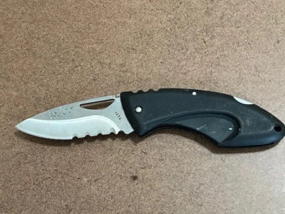 Buck 433 JUNO Lockback COMBO Blade Black Folding pocket knife - Great condition - Image 1 of 4