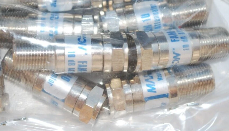 LOTE 4 Maratón CABLE TV 10dB ALMOHADILLAS ATENUADORAS FIJAS 5-2300 MHZ ADAPTADORES CATV Foto 1 de 1