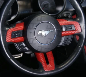 Mustang 2015-2022 cubierta de calcomanía de acento de acento de volante rojo fibra de carbono - Imagen 1 de 3