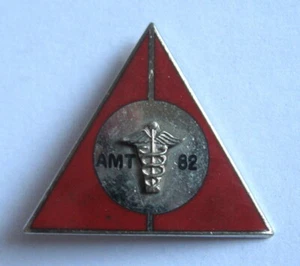 INSIGNIA ESMALTADA 82 TECNÓLOGOS MÉDICOS AMERICANOS - Imagen 1 de 2