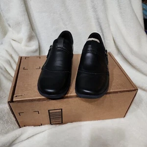 Rockport Cobb Hill Women's Amalie Zipper Slip-On, CH5684 BLACK ( 5 M ) 5147 - Picture 1 of 8