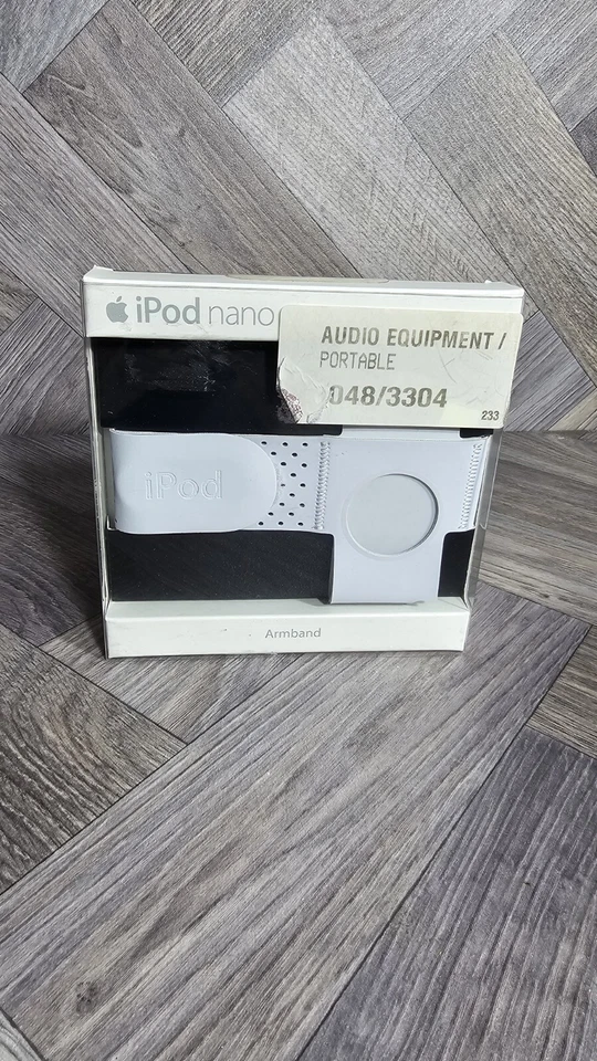Genuine Sealed OEM RARE Apple iPod Nano MA663G/A Grey Armband - Image 1 of 4