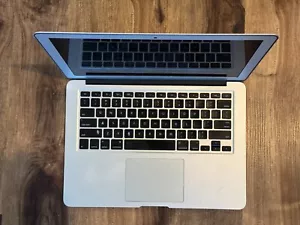 APPLE MACBOOK AIR 13" ONLY (EARLY 2015) / 4GB RAM / 500GB SSD / MAC OS 12.7.6 - Picture 1 of 7