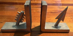 Aluminium Arrow design book ends - Picture 1 of 5
