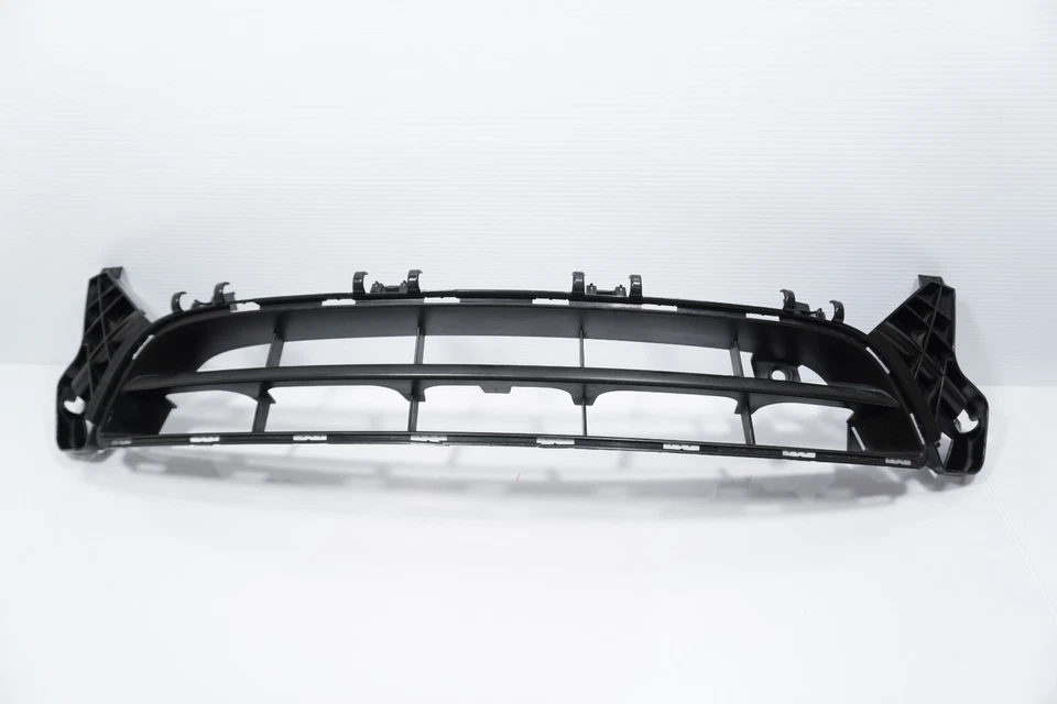 Parachoques delantero SAAB 9-5 NG 2011 no aerodinámico parrilla inferior Foto 1 de 4