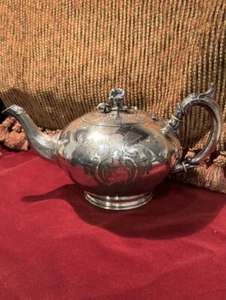 Vintage Teekanne versilbert Messing graviert mit Relief verziert - Bild 1 von 15