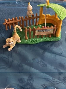 Vintage 1993 Kenner Littlest Pet Shop Zoo Baby Tiger con cacatua completo - Foto 1 di 6