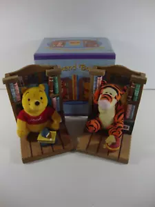 Disney Winnie the Pooh Tigger Bookend Buddies 2 Pull-Out Plush Cuddly Storybooks - Picture 1 of 10