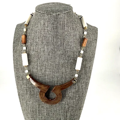 "Gargantilla collar llamativa de cuentas lucite geométricas de colección blanca marrón 16"" MOD" Foto 1 de 4