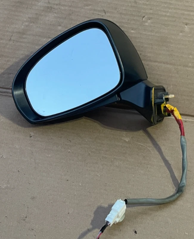 Espejo retrovisor eléctrico negro lado del conductor izquierdo Toyota Prius V 2012-2017 OEM Foto 1 de 4