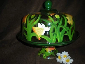 HANDPAINTED DAFFODIL CAKE PLATE/PUNCH BOWL(MADE IN THE USA) - Picture 1 of 1