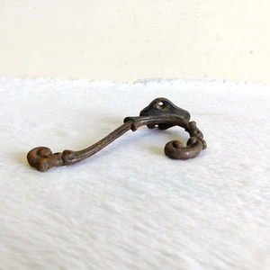 1920s Vintage Cast Iron Wall Hooks Hanger Decorative Collectible I414 - Picture 1 of 9