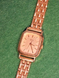 Montre Bracelet Seiko Japan en Métal Doré N°18 - Picture 1 of 8