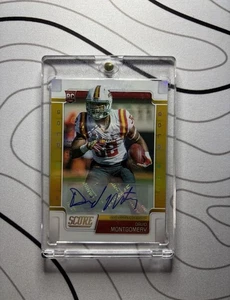 Score Rookies 2019 David Montgomery #339 Gold Zone Signatures/50 (AU, RC) - Imagen 1 de 2