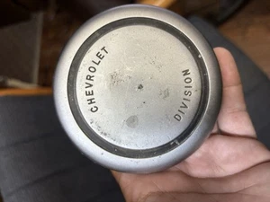 Original 1967 1968 67 68 69 Truck Suburban Chevrolet STEERING WHEEL HORN BUTTON - Bild 1 von 4