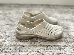 Zoccoli Skechers Foamies Ultra Go da donna taglia 10 taupe scarpe impermeabili antiscivolo - Foto 1 di 10