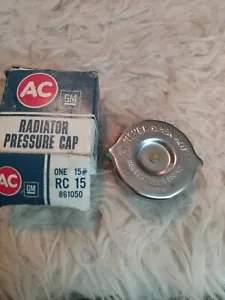 NOS 1962-74 Chevy Pontiac Olds Corvette Z28 SS GTO 442 Radiator Cap GM 861050 - Picture 1 of 3