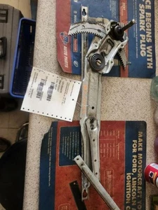 Passenger Right Front Window Regulator Hatchback Fits 92-95 CIVIC 180917 - Picture 1 of 12