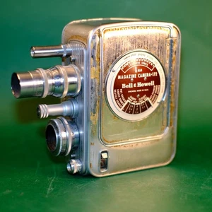Bell & Howell Vintage 8mm Magazine Camera 172 , No Leatherette, Working Order - Picture 1 of 9
