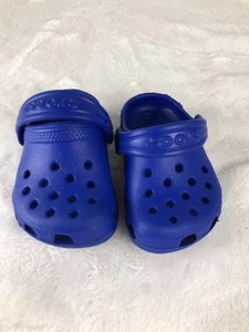 Crocs Shoes Toddler Size 2-3 Blue Classic Clog Sandals Slip On Water Beach Pool - Picture 1 of 6