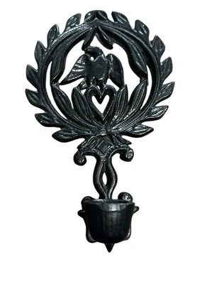 Aplique de pared vintage con águila en un corazón de hierro fundido individual Foto 1 de 4