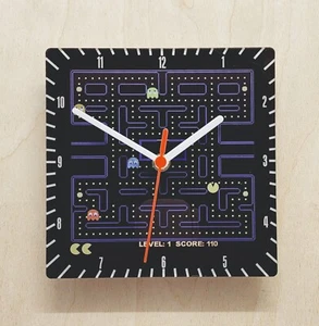 Pacman Retro Spiel quadratische Wandquarzuhr 200 mm oder 300 mm Akku enthalten - Bild 1 von 1