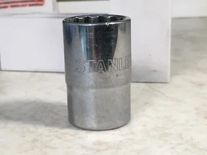 STANLEY 1/2 Drive 12pt Socket, Size 11/16”, Model 88-816, CR-V - Picture 1 of 5
