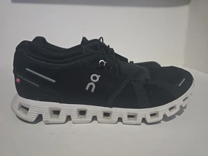 On Cloud 5 schwarze Damen-Laufschuhe Turnschuhe Größe 8 - Bild 1 von 8