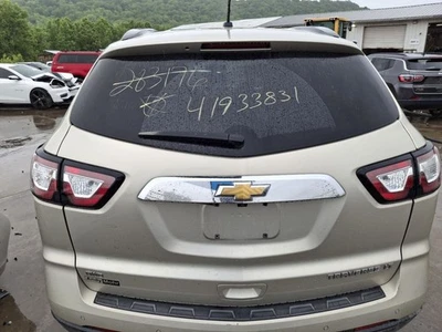 2014 Chevrolet Traverse Used Tan Trunk Lid OEM 3537702 Local Pickup Only Foto 1 de 2