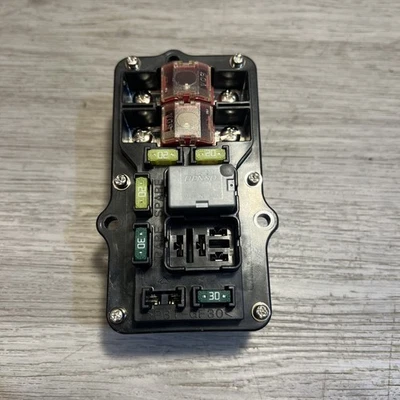 2015-2024 Yamaha 150 hp 4-stroke fuse box 63P-82170-02-00 - Image 1 of 4