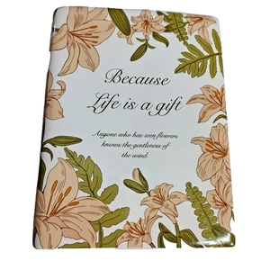 Life is a Gift Cerámica Floral Soporte para Utensilios Diseño de Lirio Jarrón Imitación Libro - 7" - Imagen 1 de 7