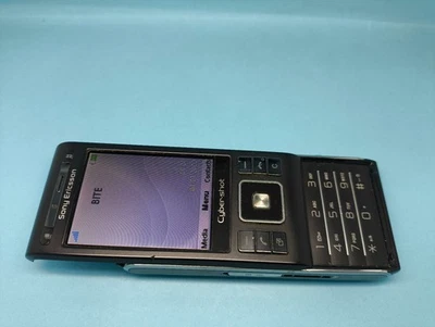 Sony Ericsson Cyber-shot C905 Unlocked Mobile Phone - Image 1 of 4