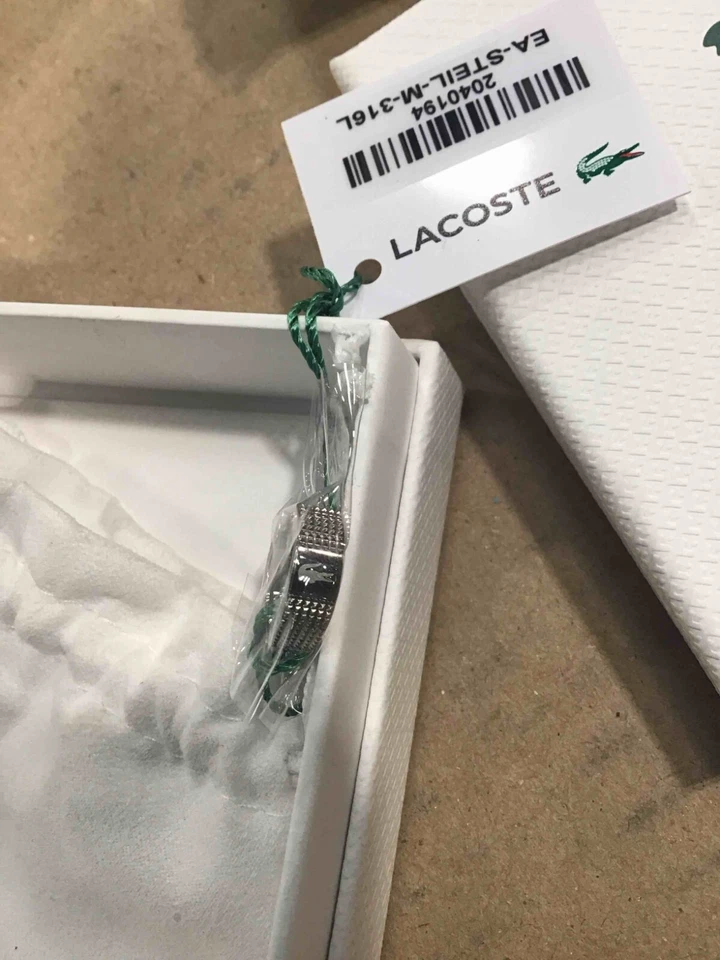 Pendientes de aro Huggie de acero inoxidable Lacoste para hombre Lacoste 2040194 EA-STEIL-M-316L Foto 1 de 3