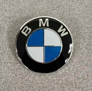 BMW BONNET BADGE EMBLEM 82MM REPLACEMENT WITH GROMMETS - 1 3 4 5 6 7 Z X Series - Picture 1 of 2