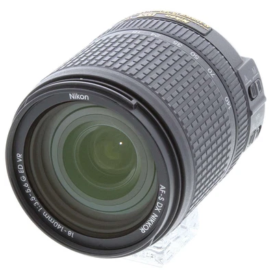 Nikon AF-S DX NIKKOR 18-140mm f／3.5-5.6G ED VR Lens - Image 1 of 4